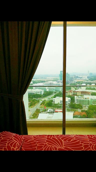 high floor with whole city view