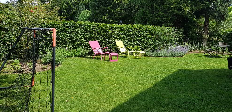 Grande maison, 5 chambres, 200m du métro gallery image 2