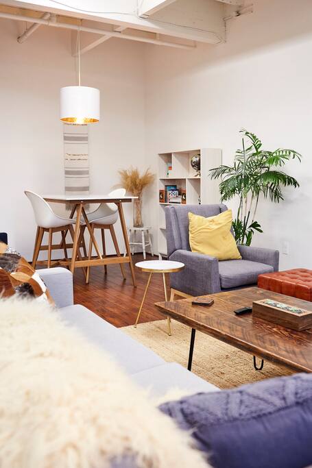 The spacious and comfortable open concept layout is great for relaxing on your own or planning your daily adventures with your travel partner.
