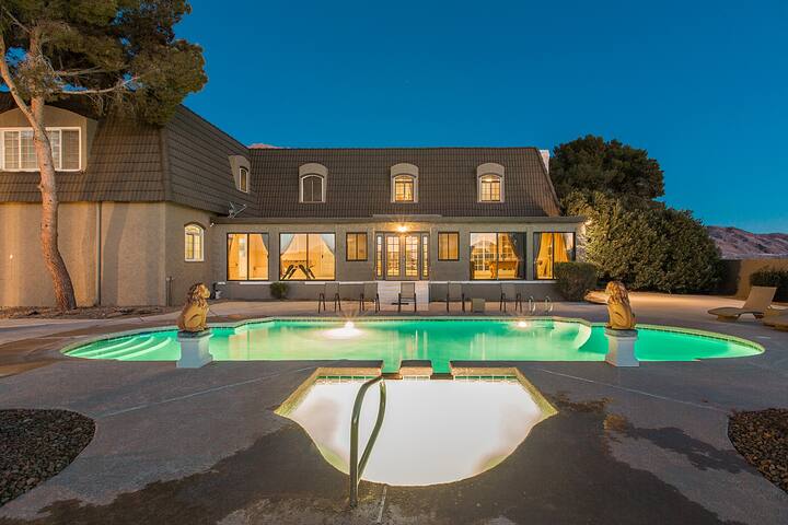 The Stunning Peaceful Palace gallery image 2