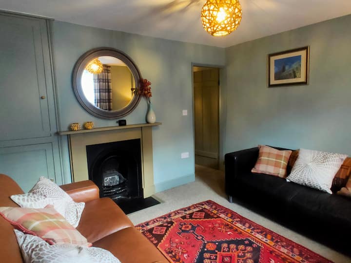 Victorian Cottage Close To Town Centre - Suffolk