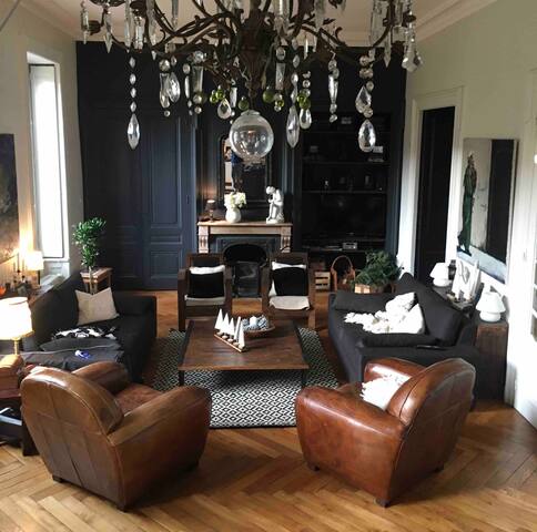 Magnificent 19th century house in Lyon’s center gallery image 5