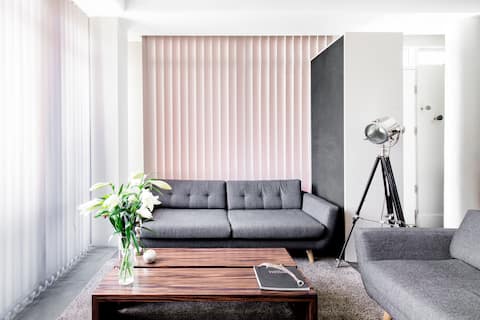 Urban Minimalist Design Apartment