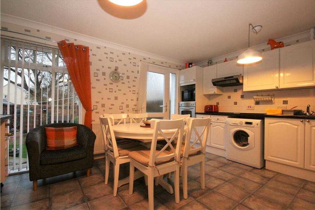 Kitchen/Dining Room