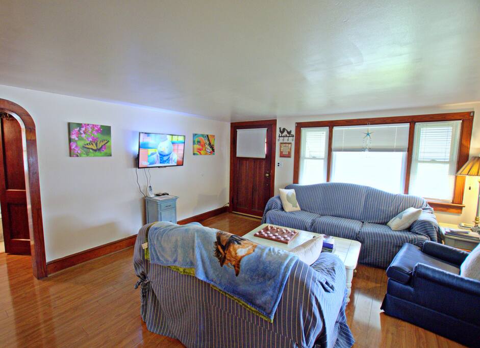 Living room toward front door
