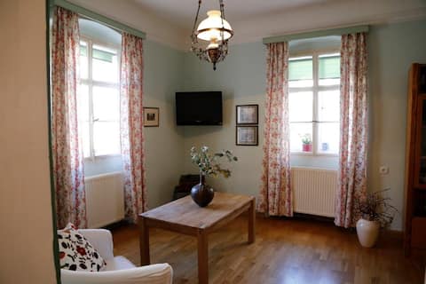 Successful Airbnb property: Charming 2-room apartment in Getreidegasse in Salzburg
