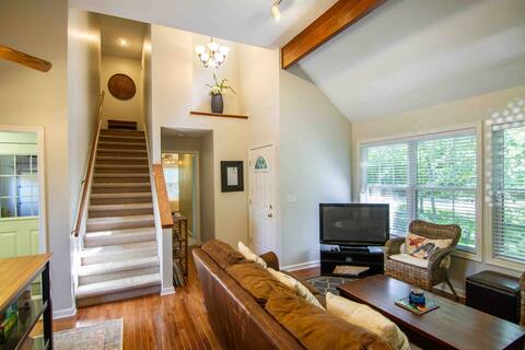 Kentucky Lake 3BR. Cozy back porch. Paris/Buchanan