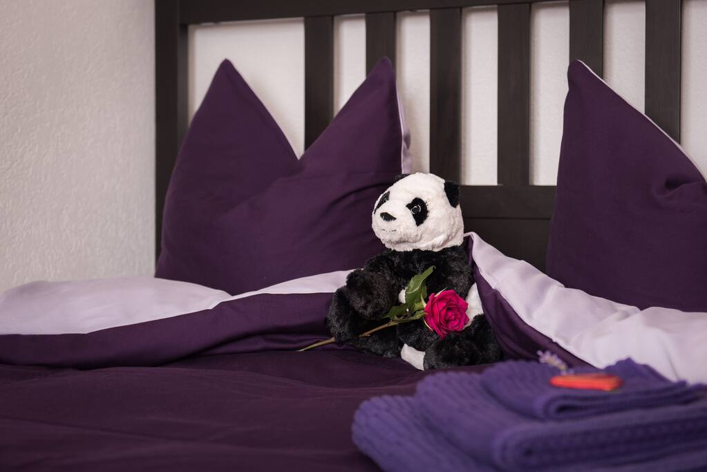 Superior Queensize Bedroom