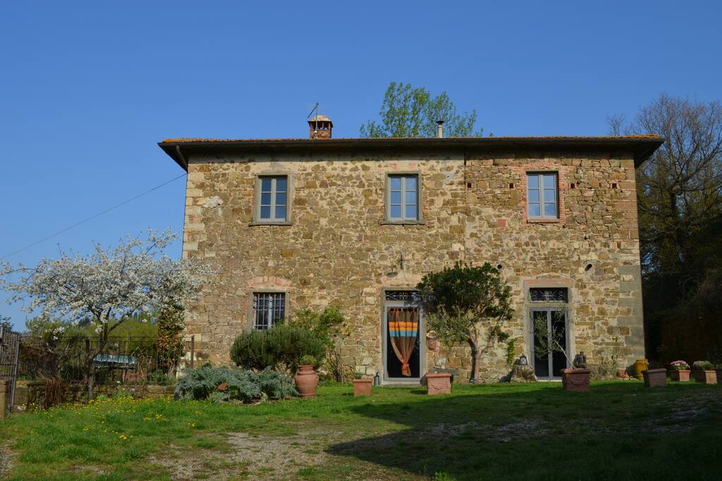 La facciata della casa
