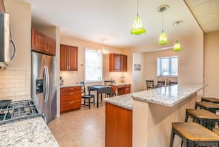 South Buffalo 2 Bed 2 Bath Apartment, photo 6 of 25