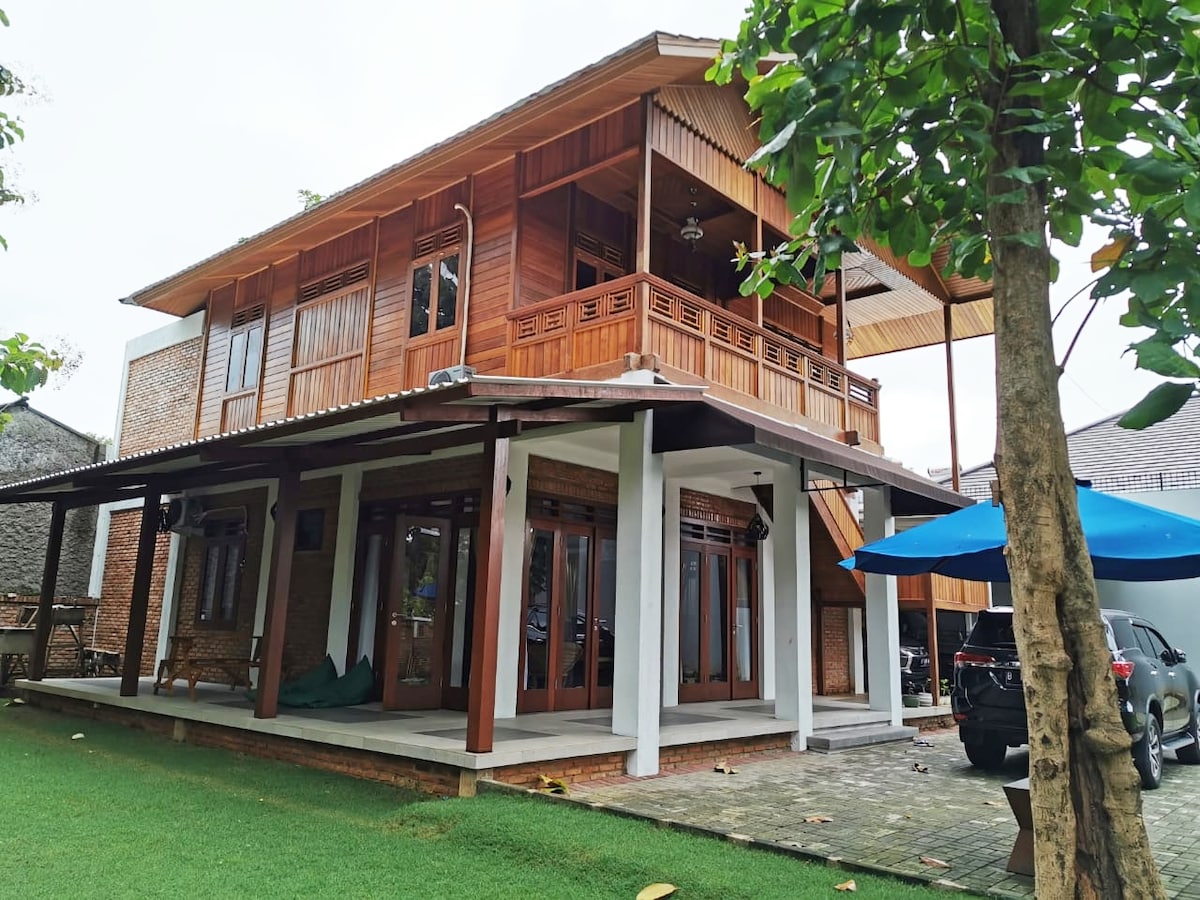Cipayung Vacation Rentals & Homes - Indonesia Airbnb Cipayung Vacation Rentals & Homes - Indonesia Airbnb