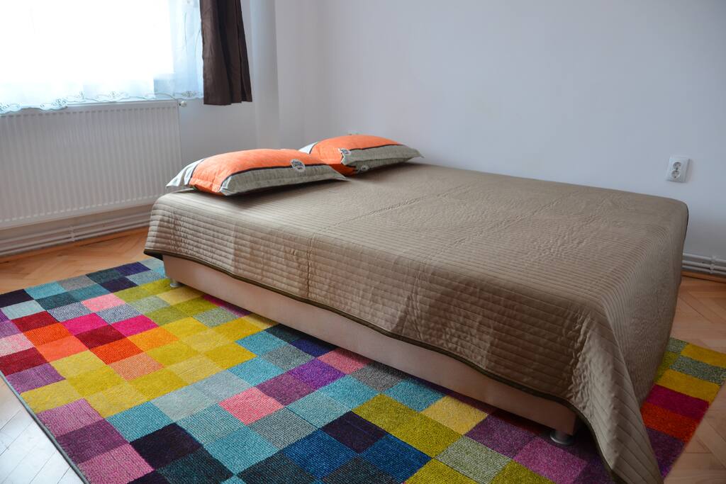 Bedroom bed