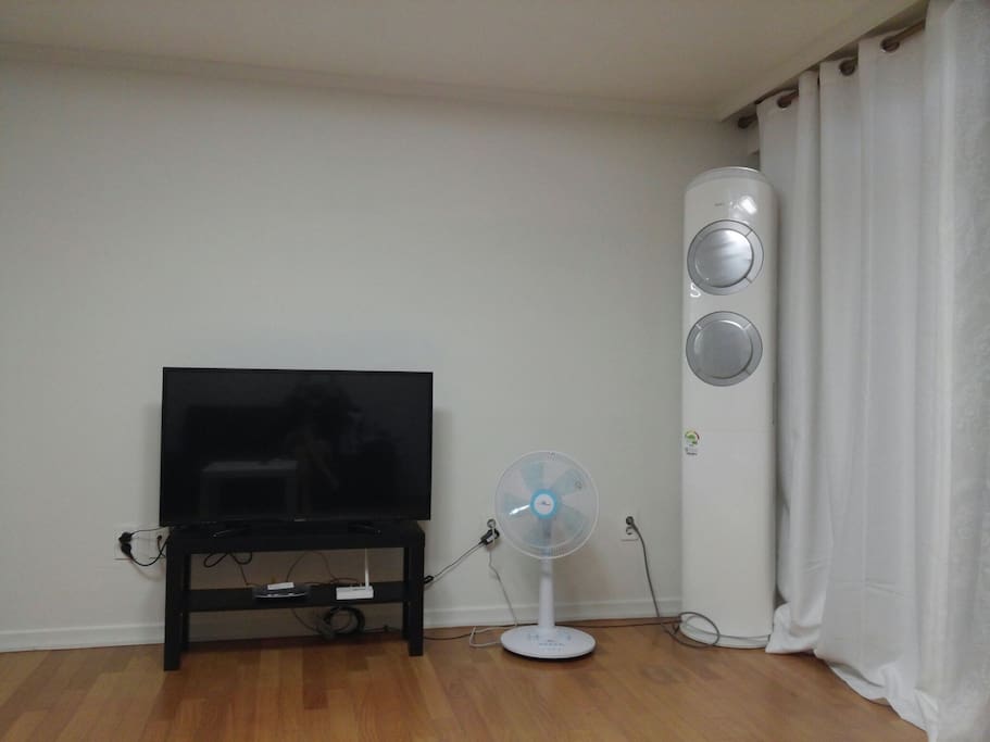 air conditioner in the living room