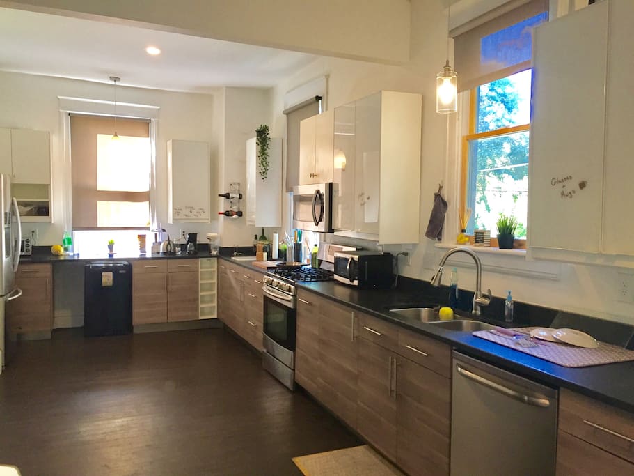 A wide open kitchen for you to use!