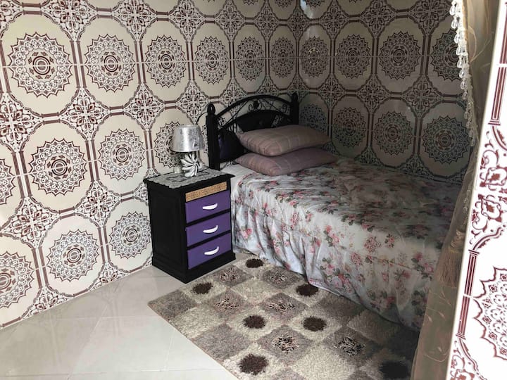 si vos dates ne sont pas disponibles, essayez nos autres annonces ou contactez-nous directement

https://abnb.me/x7C3D1LWjGb 