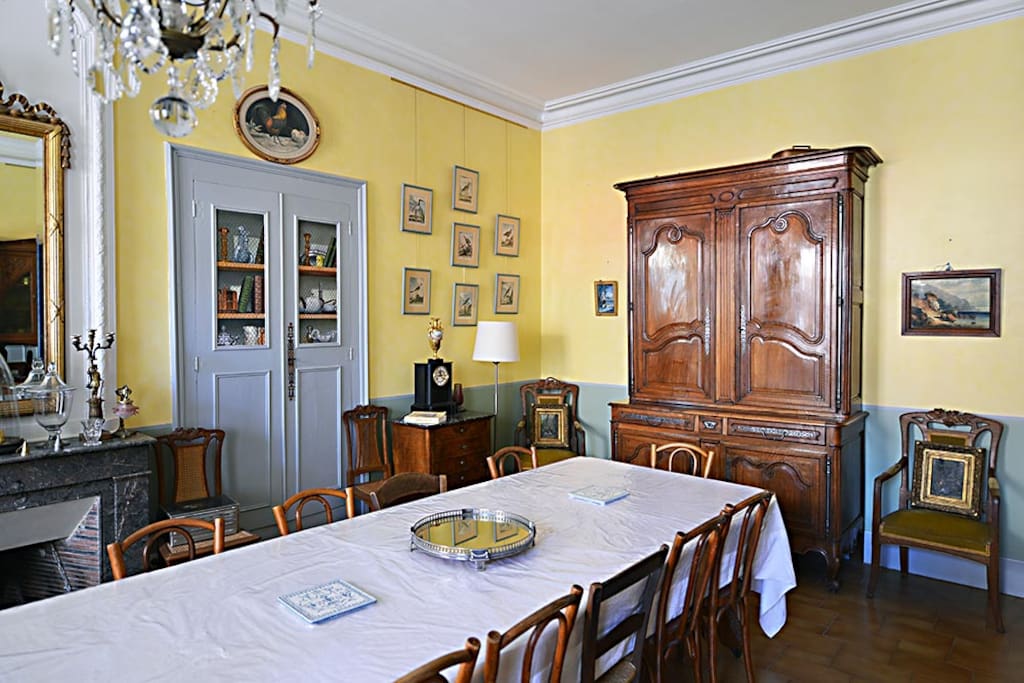 Salle à manger.
