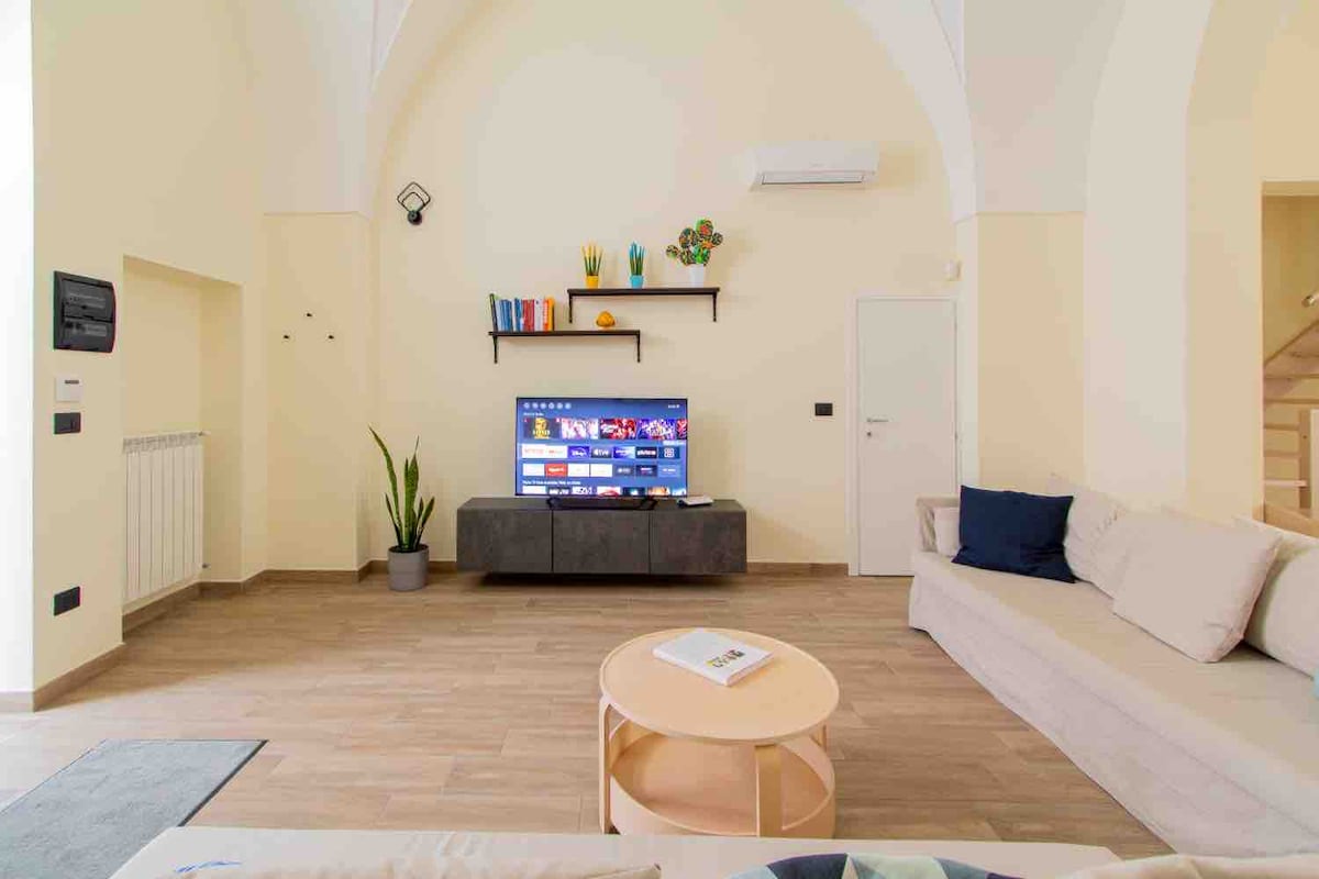 Top Airbnb: In the center of Brindisi, new and with a patio en Brindisi