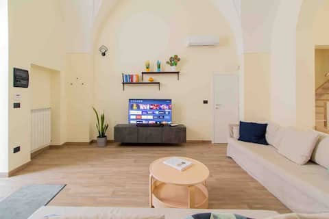 Top Airbnb: In the center of Brindisi, new and with a patio in Brindisi