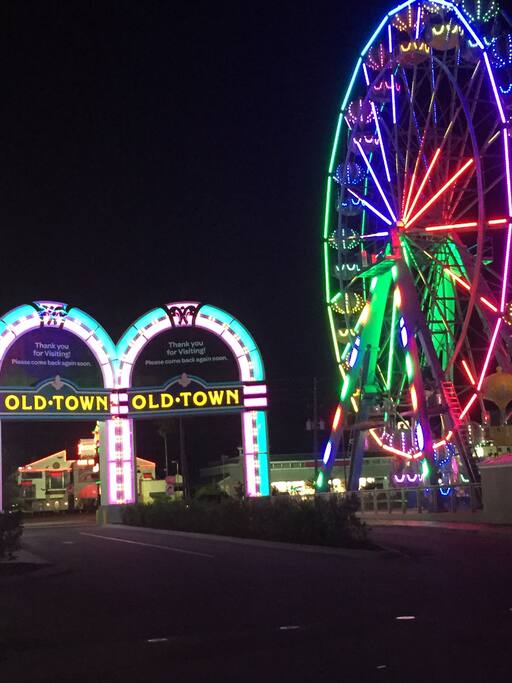 We are located near major attractions of Kissimmee