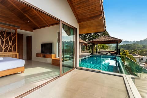 +Golf view+Groups + Netflix + 7 bed+12pax+Kingbeds