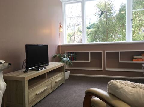 Peace and Quiet in the heart of Vogeltown