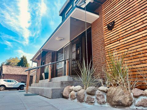 Cozy & Central Oasis close to the beach