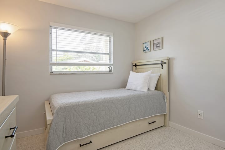 Vysúvacia posteľ s dvoma samostatnými lôžkami