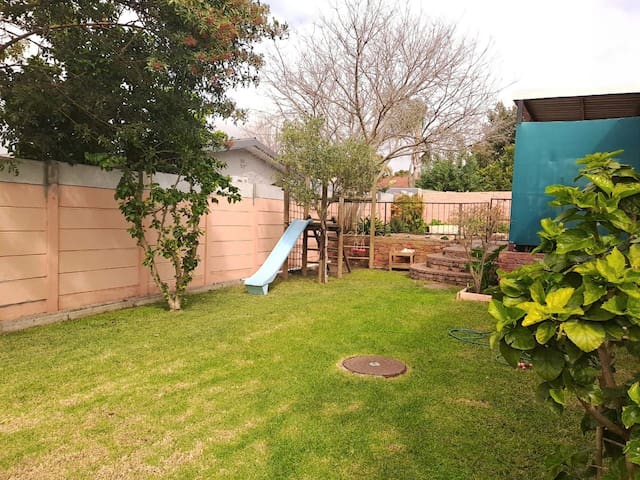 Cheerful 3 bedroom home with indoor fireplace gallery image 5