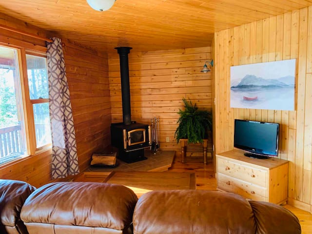 Cedar Sunset (Walton) Cottage – Upper Level Suite