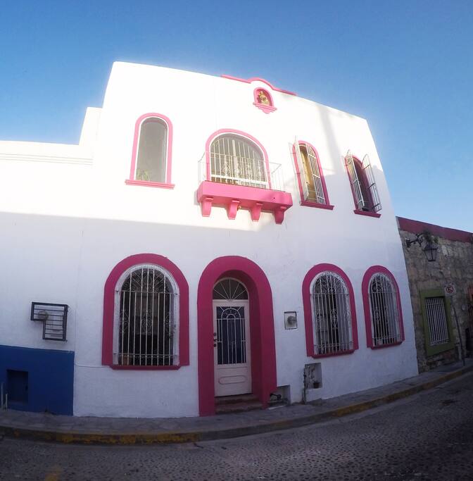 Taiyari Hostal Fachada Completa