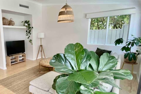 Successful Airbnb property: The Secluded Beach House on Cove in Quindalup