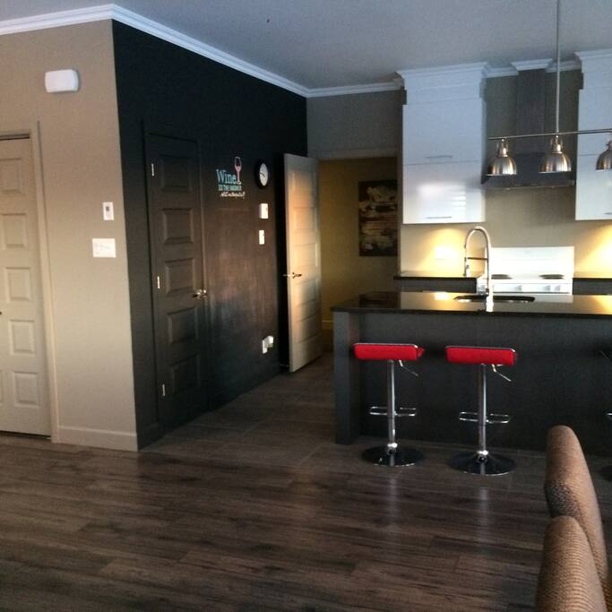 Cuisine et hall d'entrée