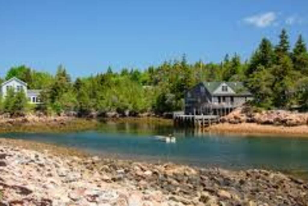 Welcome to Wonsqueak Harbor House!