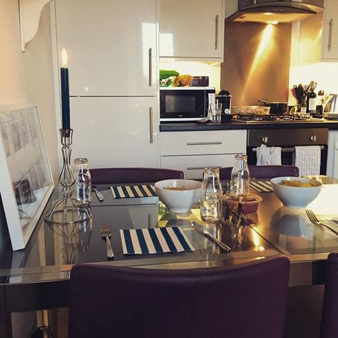 Dining facilities for up to 4 people.