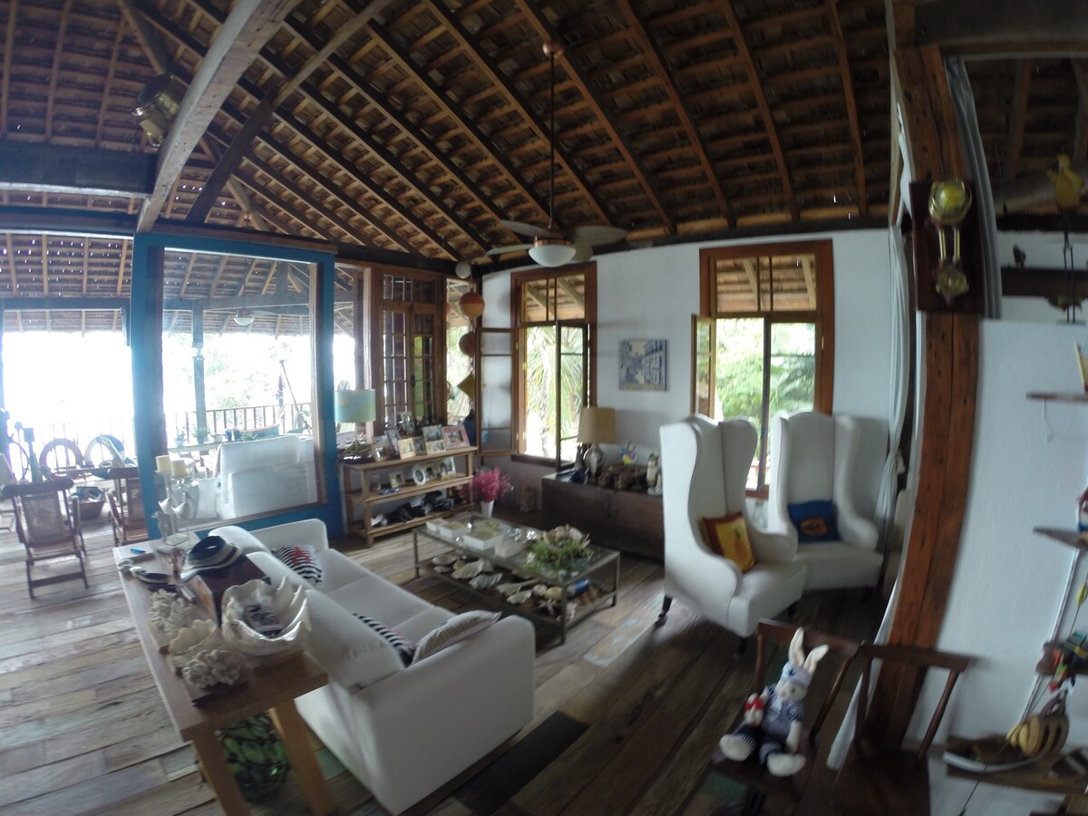 Სასტუმრო ოთახი