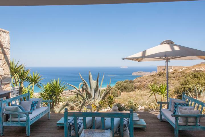 Cretan villa unique view of the sea gallery image 3