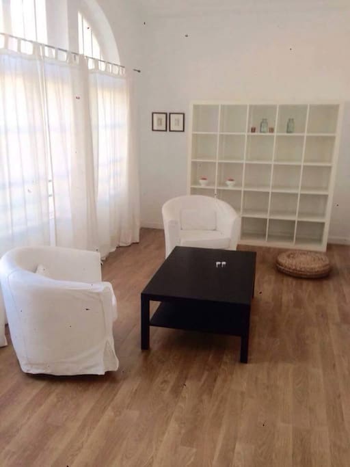 Living room amplio!