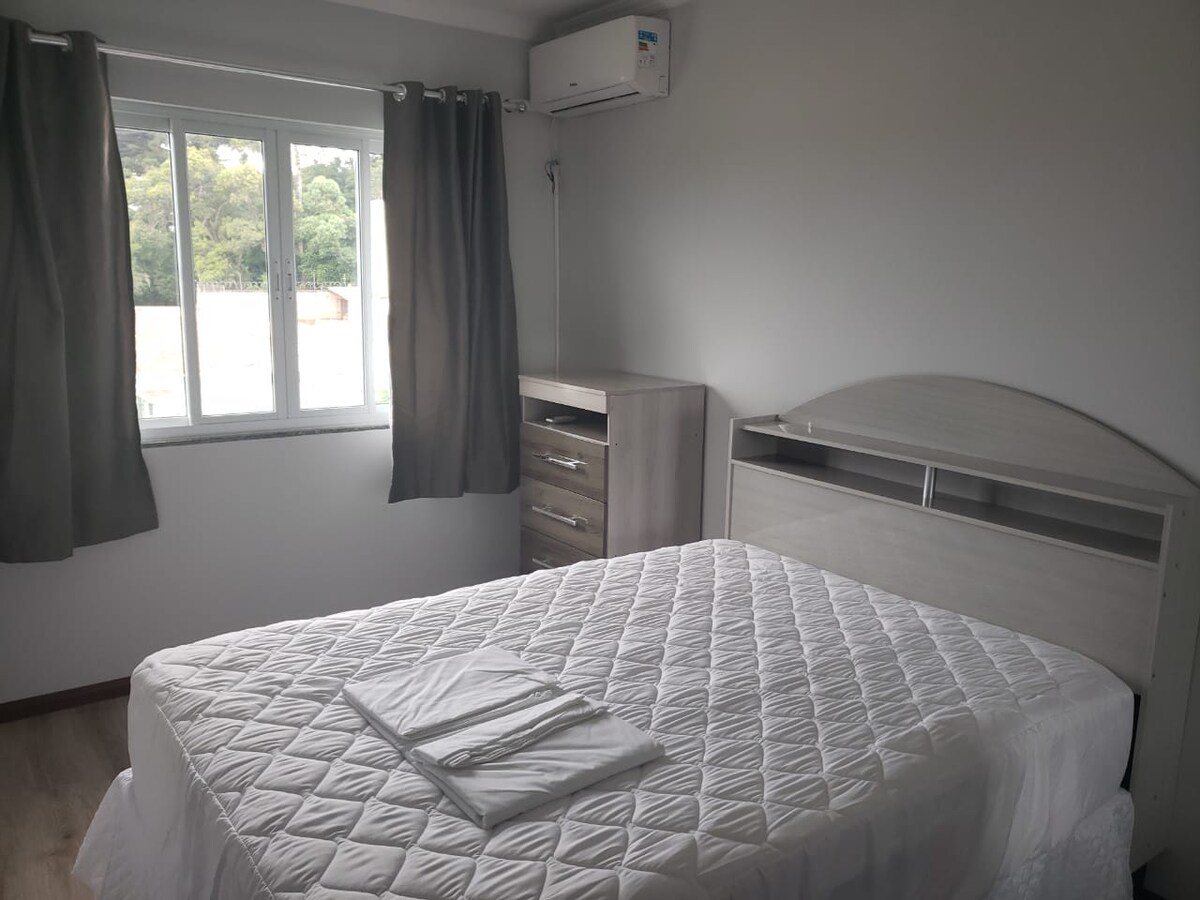 חדר 1 עם מיזוג אוויר