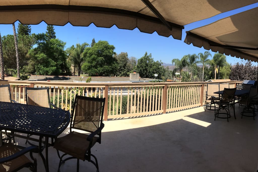 Deck area in the back of the house for sunning during the day and star gazing at night. Complete with a heater to keep you toasty warm on chilly evenings.