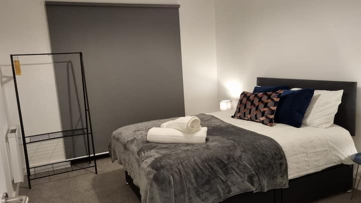 Hlavná spálňa s vlastnou kúpeľňou