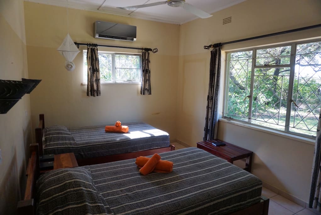 2nd bedroom - twin singles