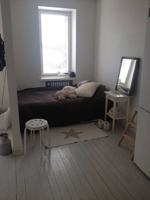 "Bedroom"/ alcove