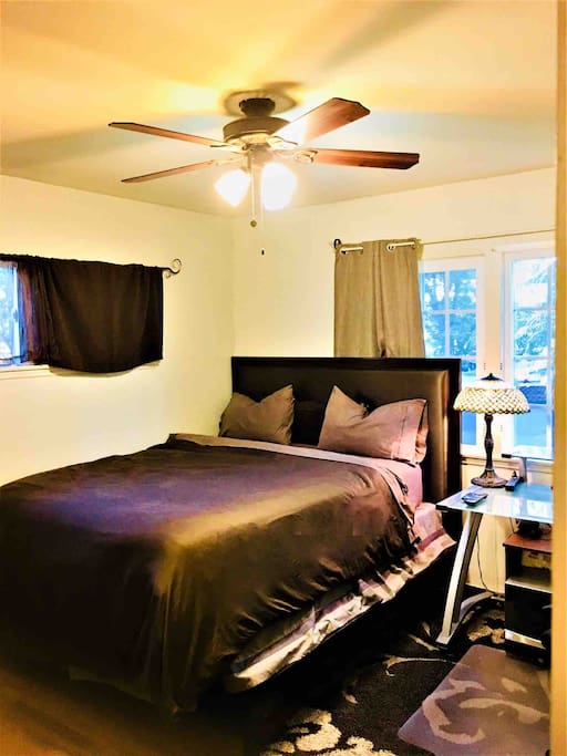 Luxurious queen bed with 3” memory foam mattress