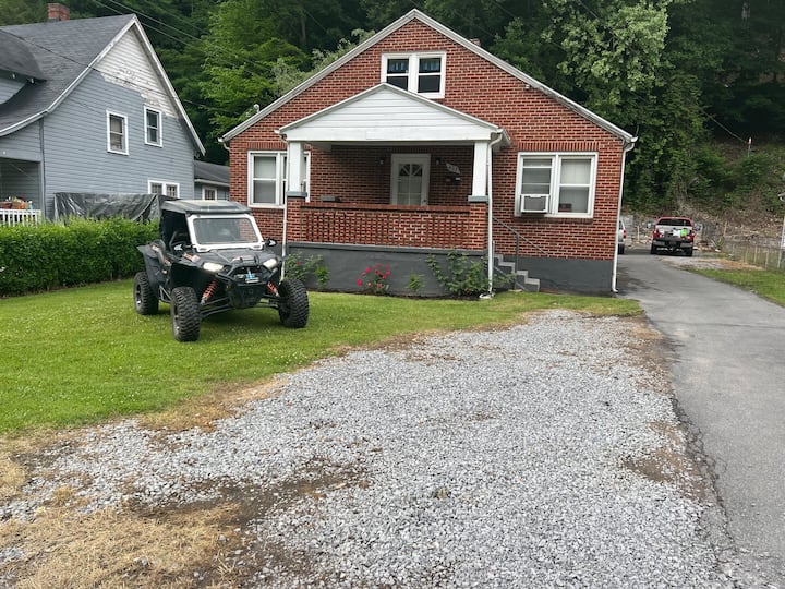 Black Diamond ATV Lodge Houses for Rent in Welch, West Virginia