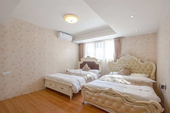 卧室二张1.5米双人床