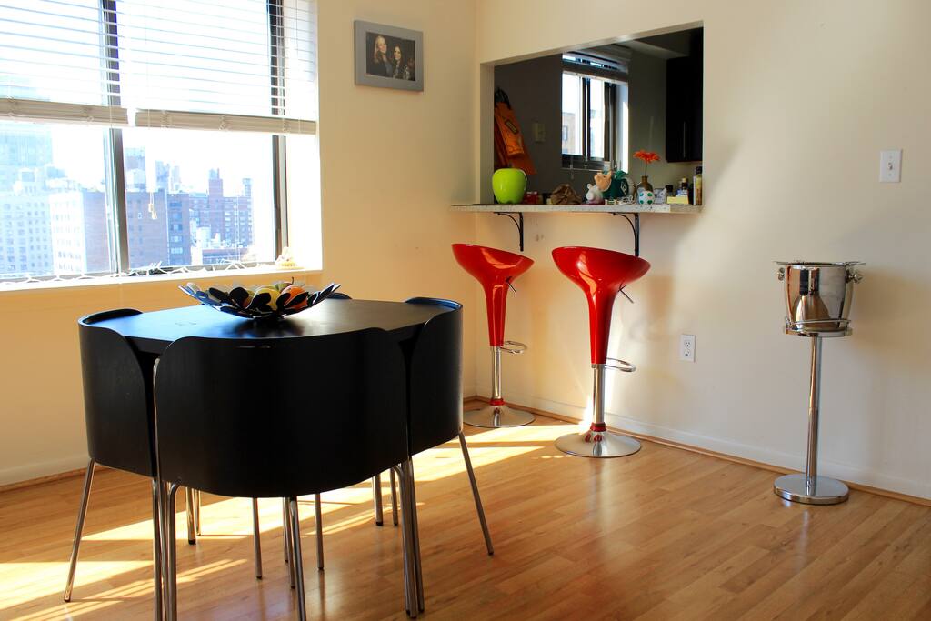 Pleasurable to dine in.