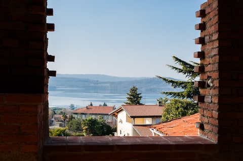 THE WINDOW ON THE LAKE