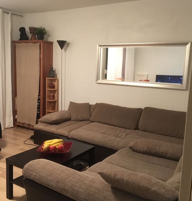 Wohnzimmer mit Schlafcouch