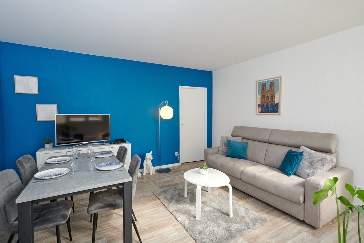 Popular Airbnb listing: Cathedral/City center/ Elevator/ 4 People in Marne