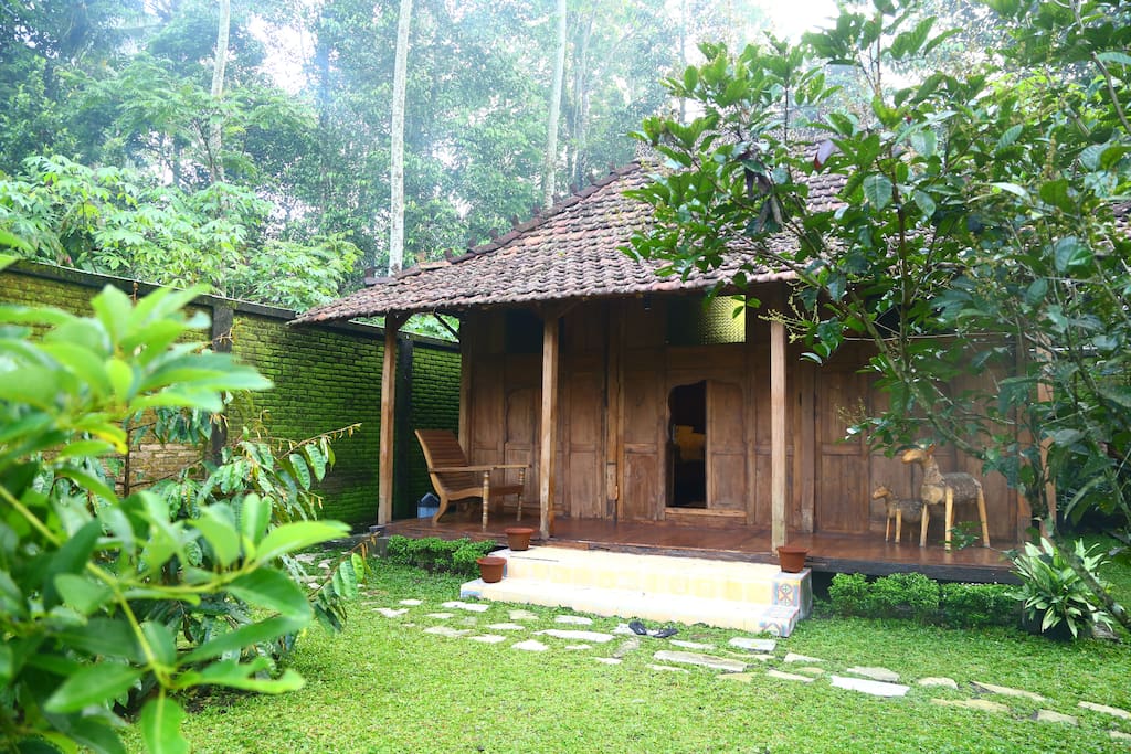 Omah Bungah Rumah Limasan in Kabupaten Sleman Daerah Omah Bungah Rumah Limasan in Kabupaten Sleman Daerah
